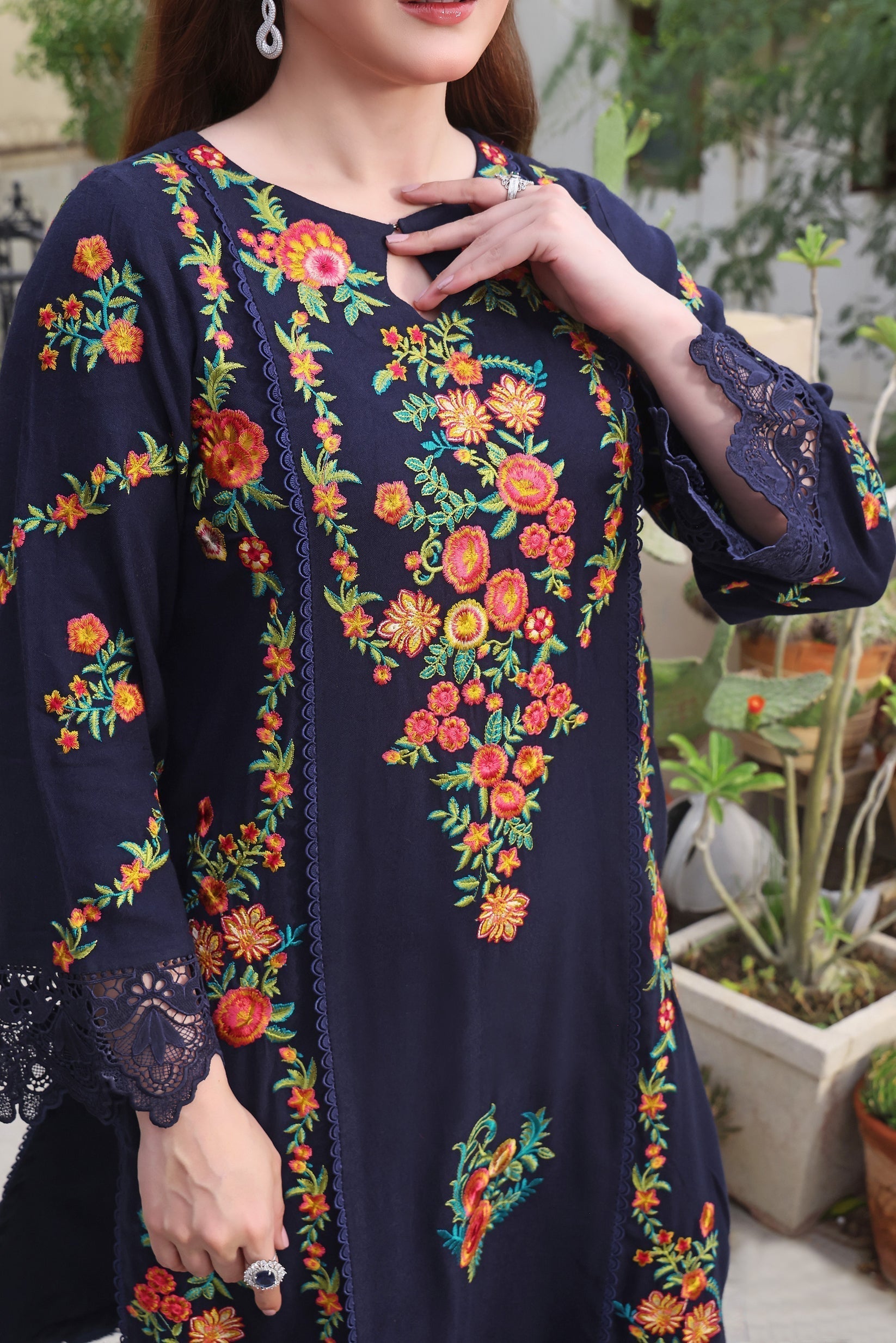 '-3PC DHANAK EMBROIDERED SHIRT WITH DHANAK EMBROIDERED SHAWL & TROUSER- 676
