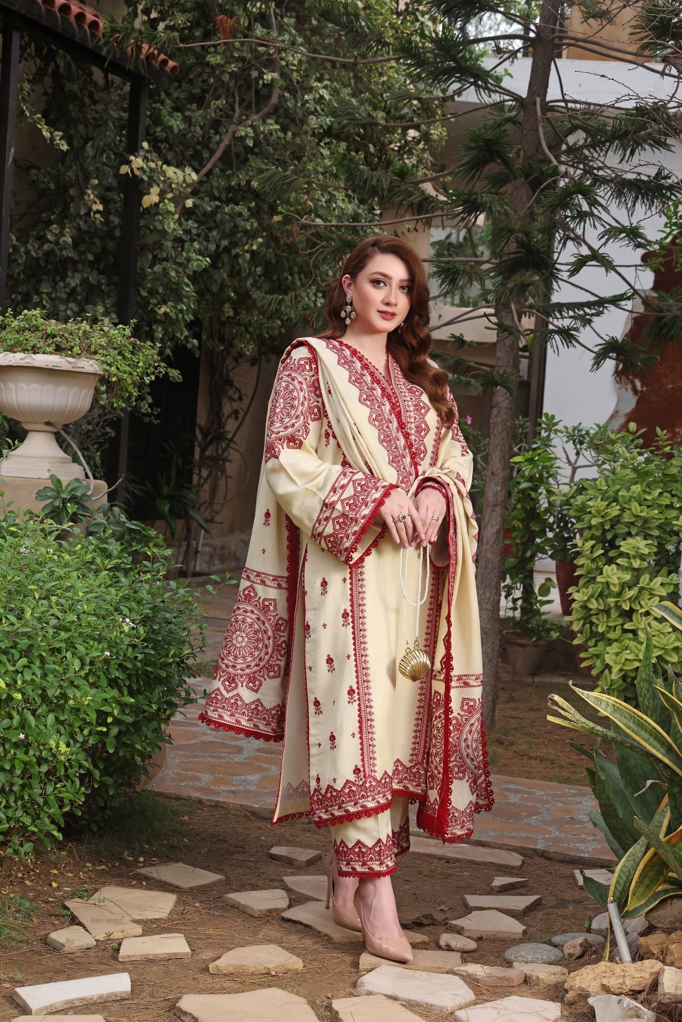 '-3PC DHANAK EMBROIDERED SHIRT WITH DHANAK EMBROIDERED SHAWL & TROUSER- 672