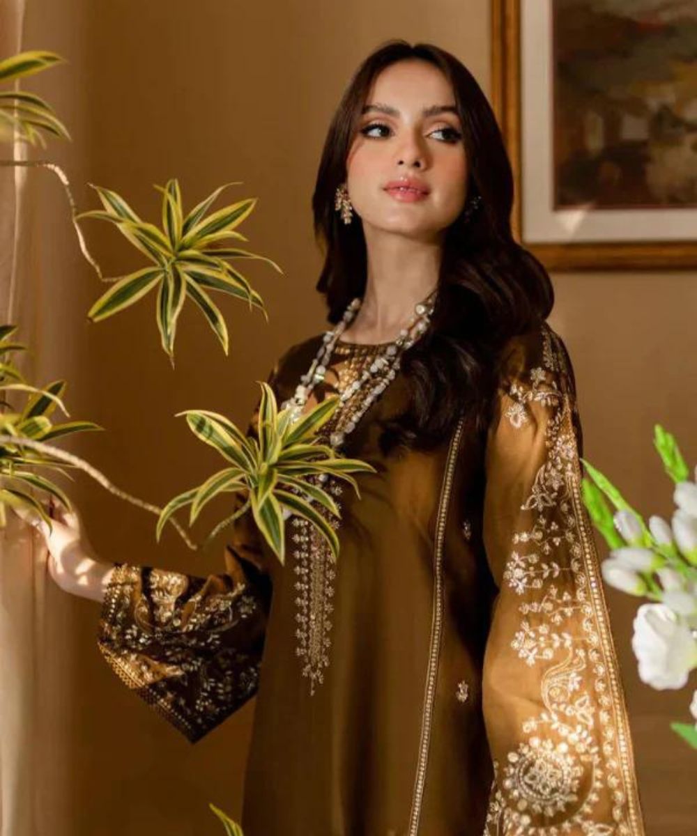 2 Piece Embroidered Lawn Shirt with Dyed Trouser 105