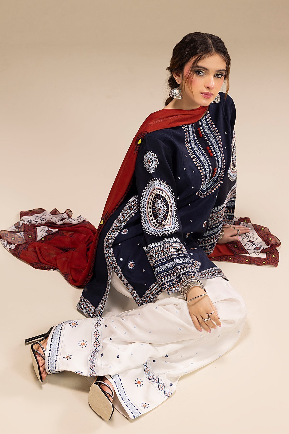 '- UNSTITCHED 3PC DHANAK EMBROIDERED SUIT RR 610